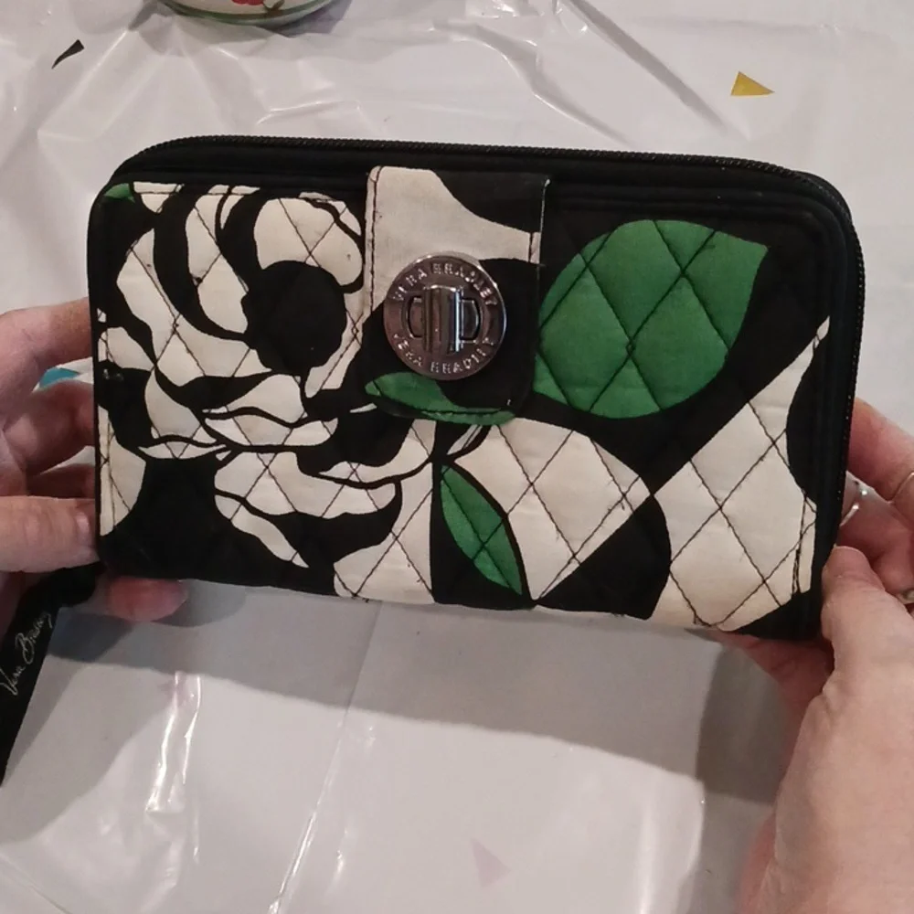 Wallet - Picture 1 of 7